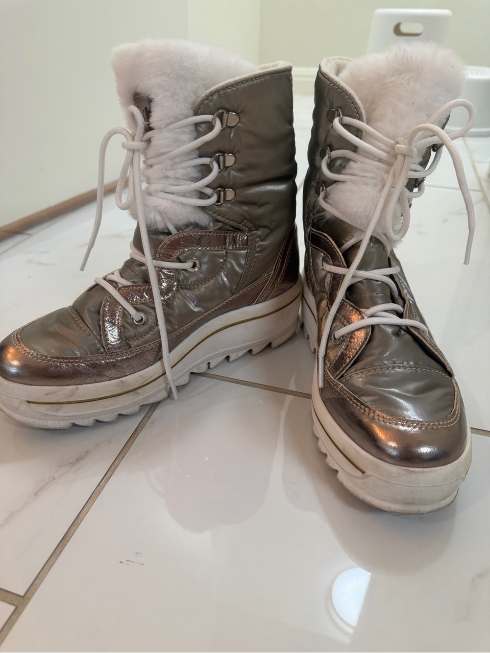 Pajar Metallic Silver Lace-Up Winter Boots with Faux Fur Trim